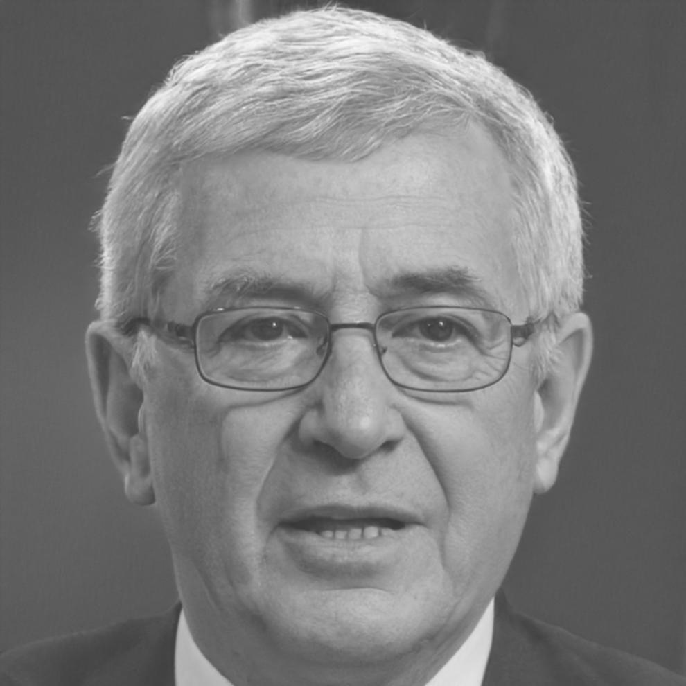 Miguel Santos, CFO